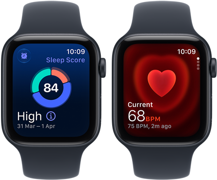 Kaks Apple Watch SE 3 seadet, mõlemal alumiiniumkorpus, öösinises ja meresinises toonis spordirihm, ühel kuvatud uneskoor, teisel rakendus Heart rate, parema külje vaade, Digital Crown