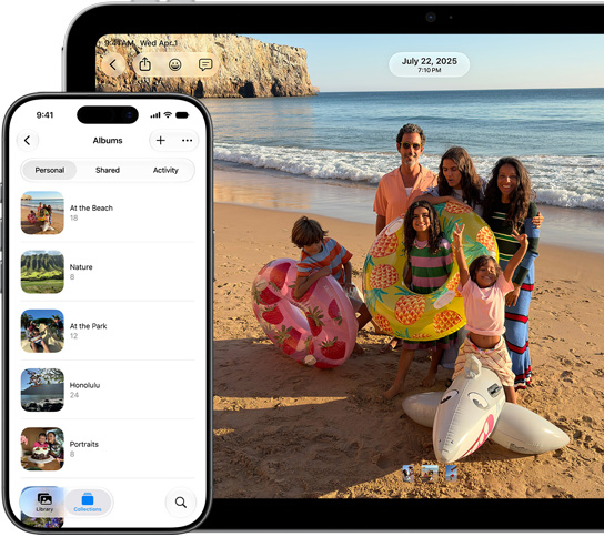 Un iPhone que muestra una lista de álbumes de fotos en la pestaña Personal de Álbumes y un iPad que muestra una foto de una familia en la playa a pantalla completa